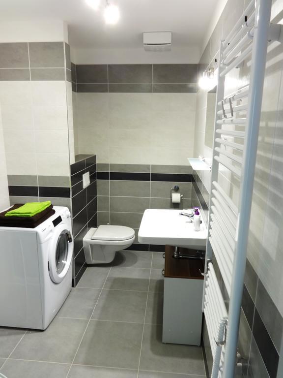 Apartments 4U Center + Free Parking Olomouc Ngoại thất bức ảnh
